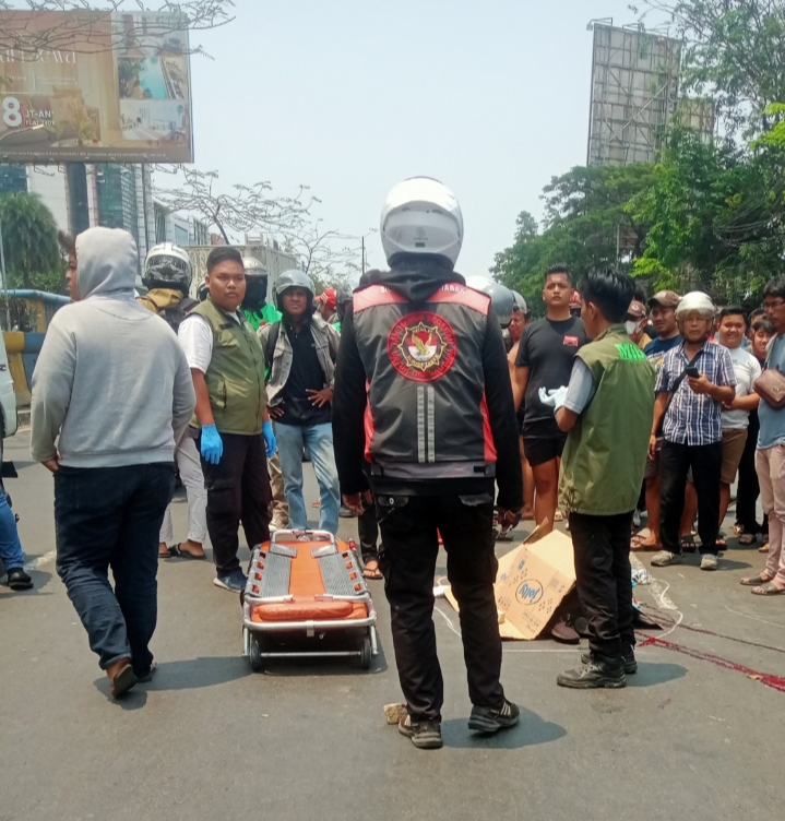 LAKALANTAS, Truk Cold Diesel Dengan Motor Matic.